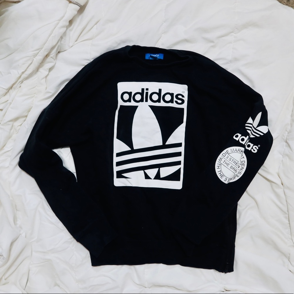 ADIDAS The Brand with the Three Stripes - Sweatshirt - With Logo on Arm